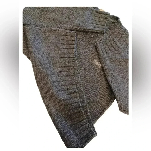 Levi’s Wool Blend Grey Pullover  Knit Sweater V Neck Size Large - Picture 6 of 11